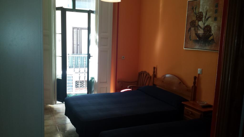 Hostal Rico Madrid Exterior photo