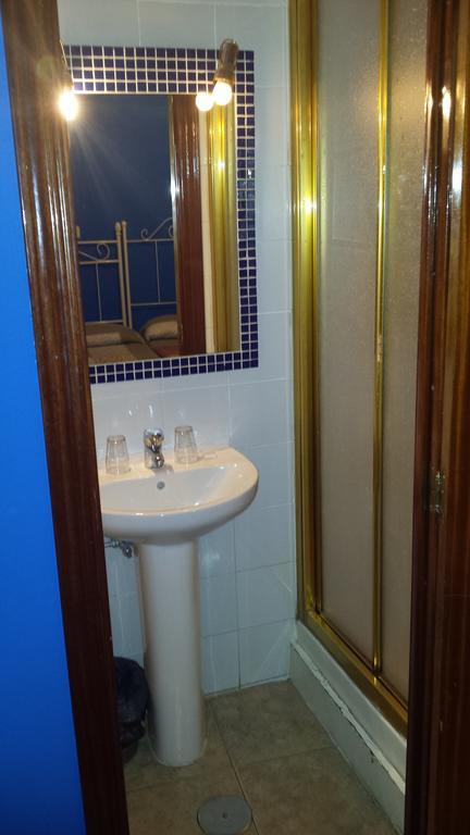 Hostal Rico Madrid Exterior photo